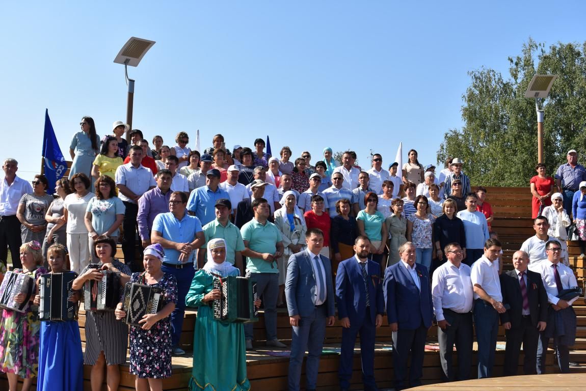 В Апастово отметили День Республики и день образования района
