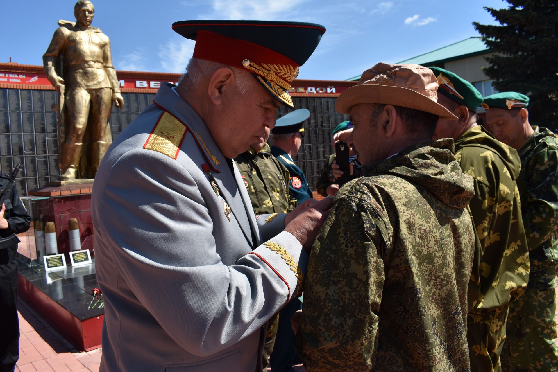 Апаста чик сакчылары көнен билгеләп үттеләр