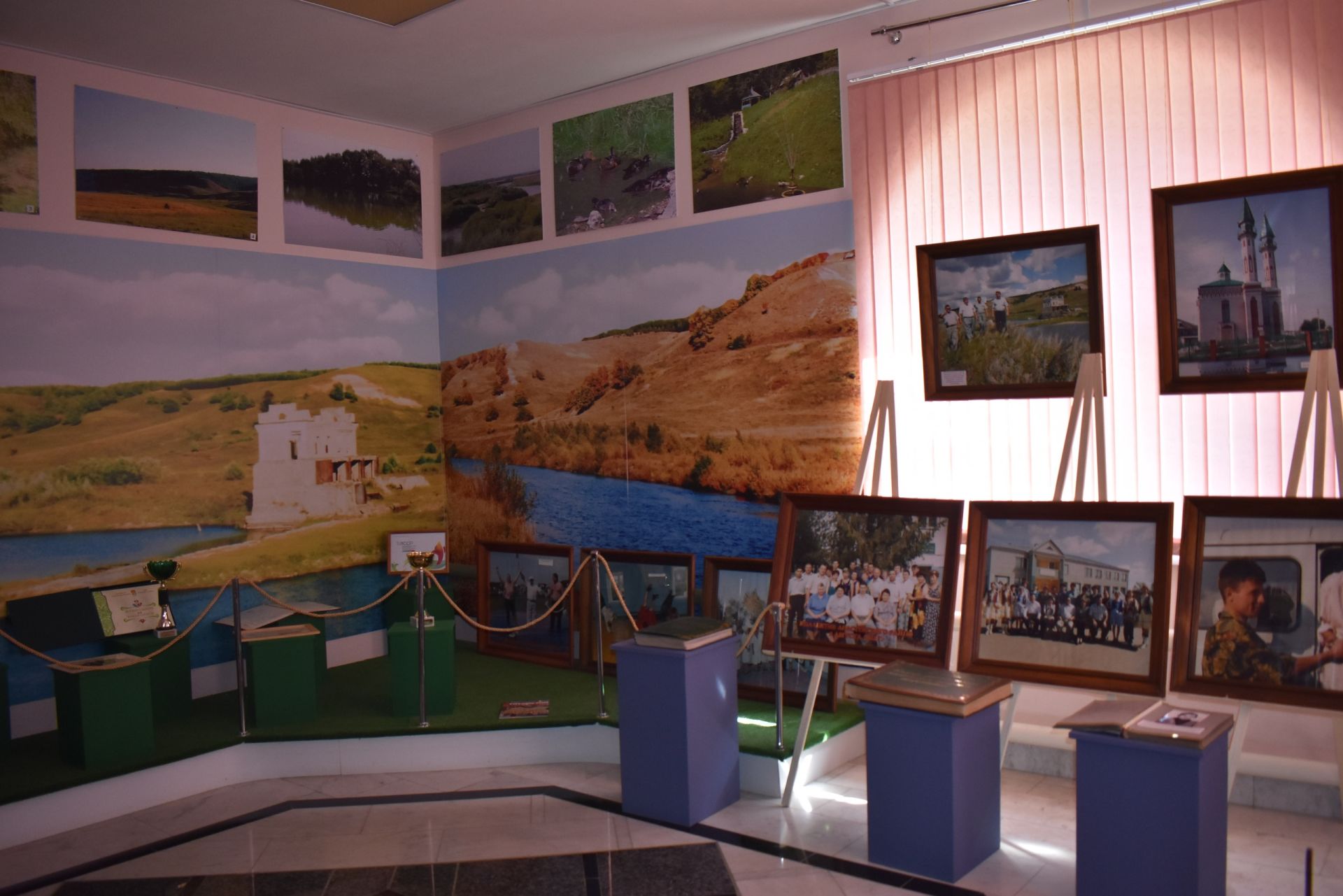 Апас туган якны өйрәнү музеенда ТАССРның 100 еллыгы уңаеннан күргәзмәләр эшли