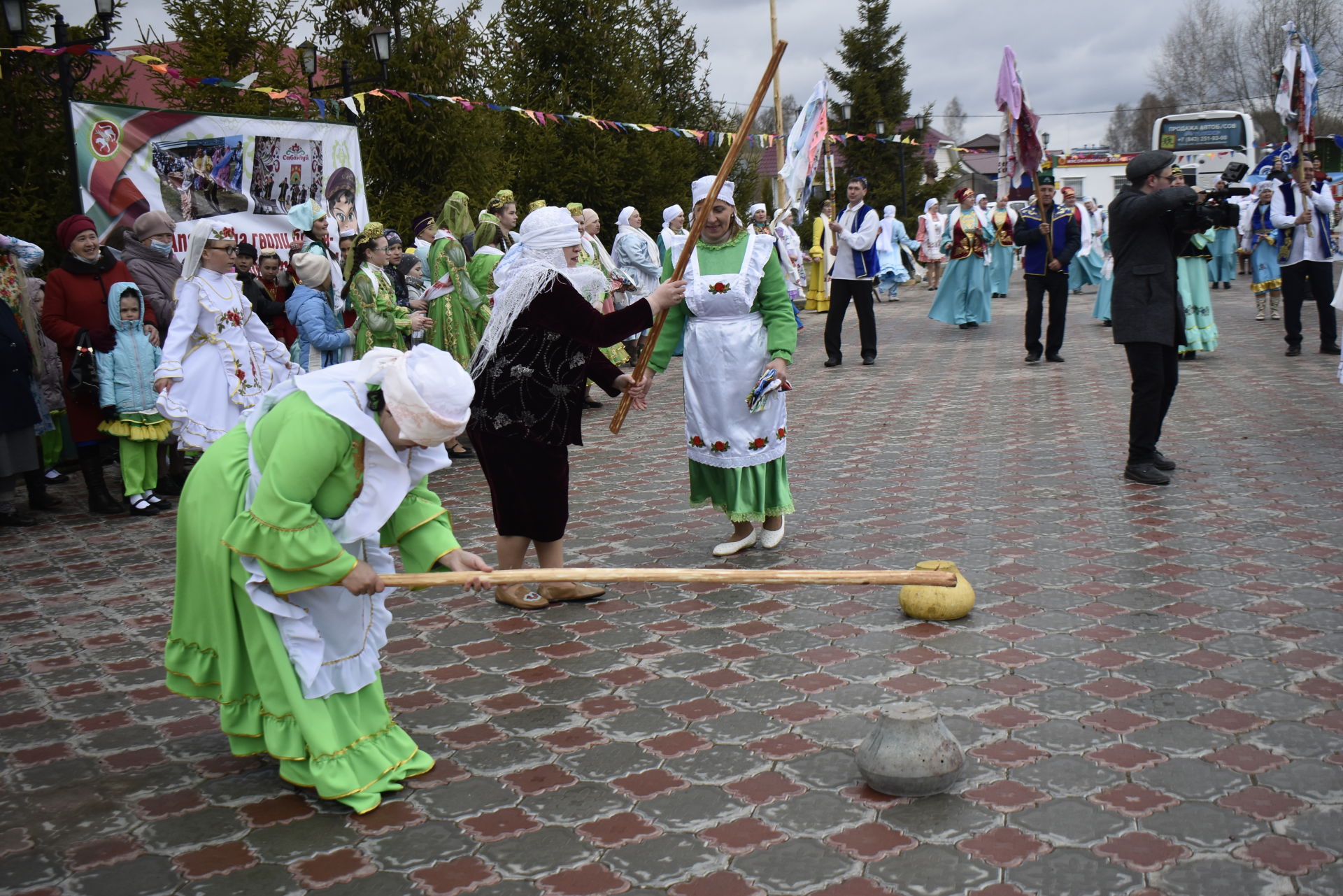 Апаслылар чит төбәкләрдә яшәүче татарларга Сабантуй бәйрәмен уздыру үрнәген күрсәтте