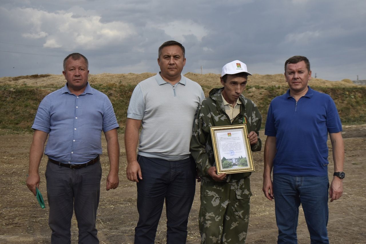 Апаска эшлекле визит белән Республика авыл хуҗалыгы һәм азык-төлек министры Марат Җәббаров килде