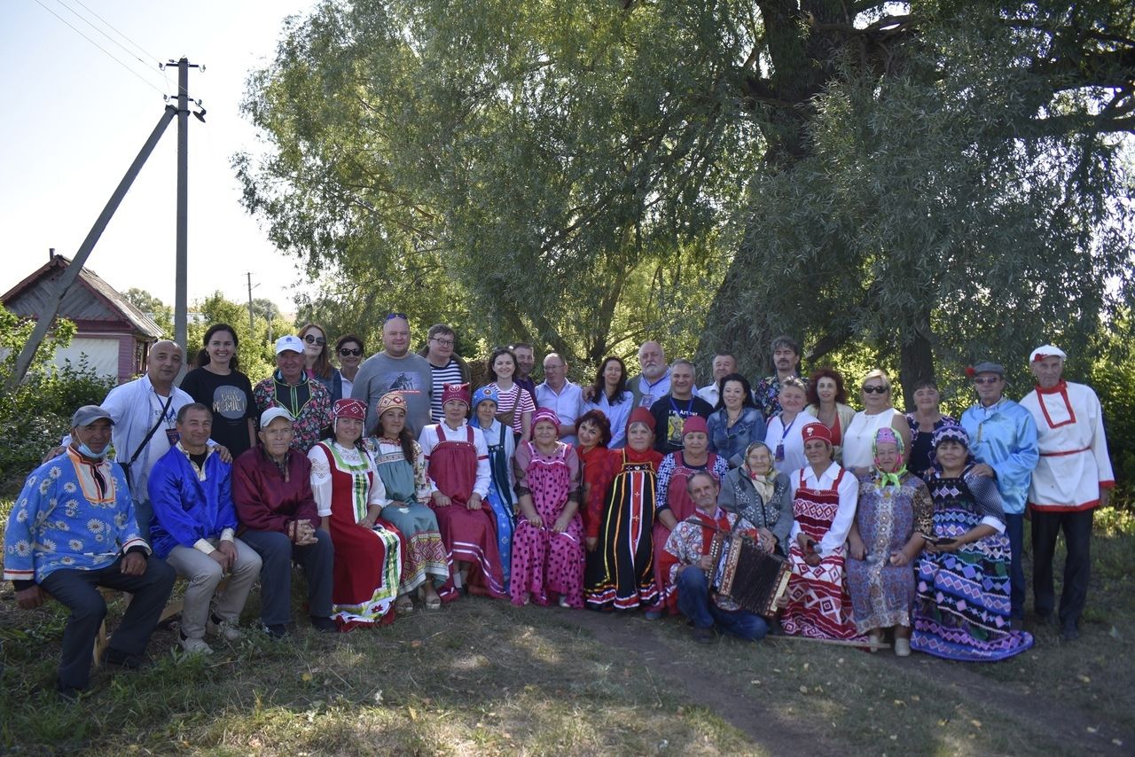 В Апастово побывали деятели культуры Азербайджана, Армении, Грузии