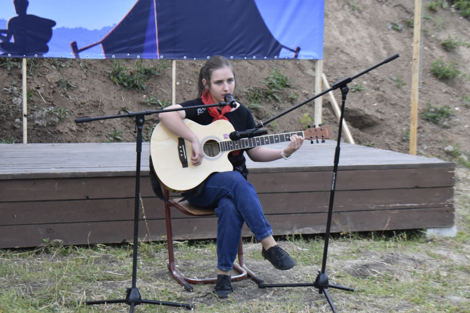 В Апастово прошел 2-й зональный открытый фестиваль бардовской песни “Апас-Фест-2022”, посвященный 100-летию пионерской организации