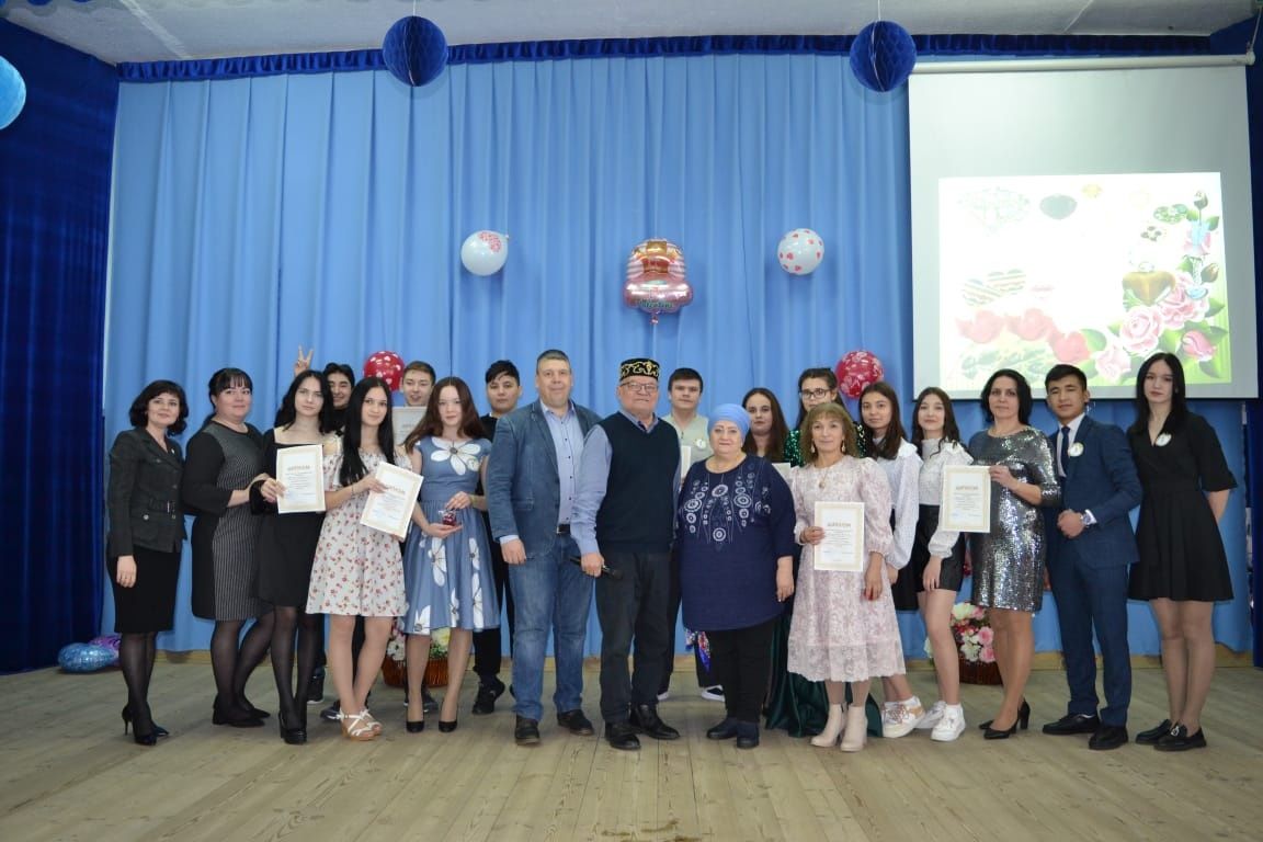 Аграр көллият сәхнәсендә парлы җырчылар чыгыш ясады