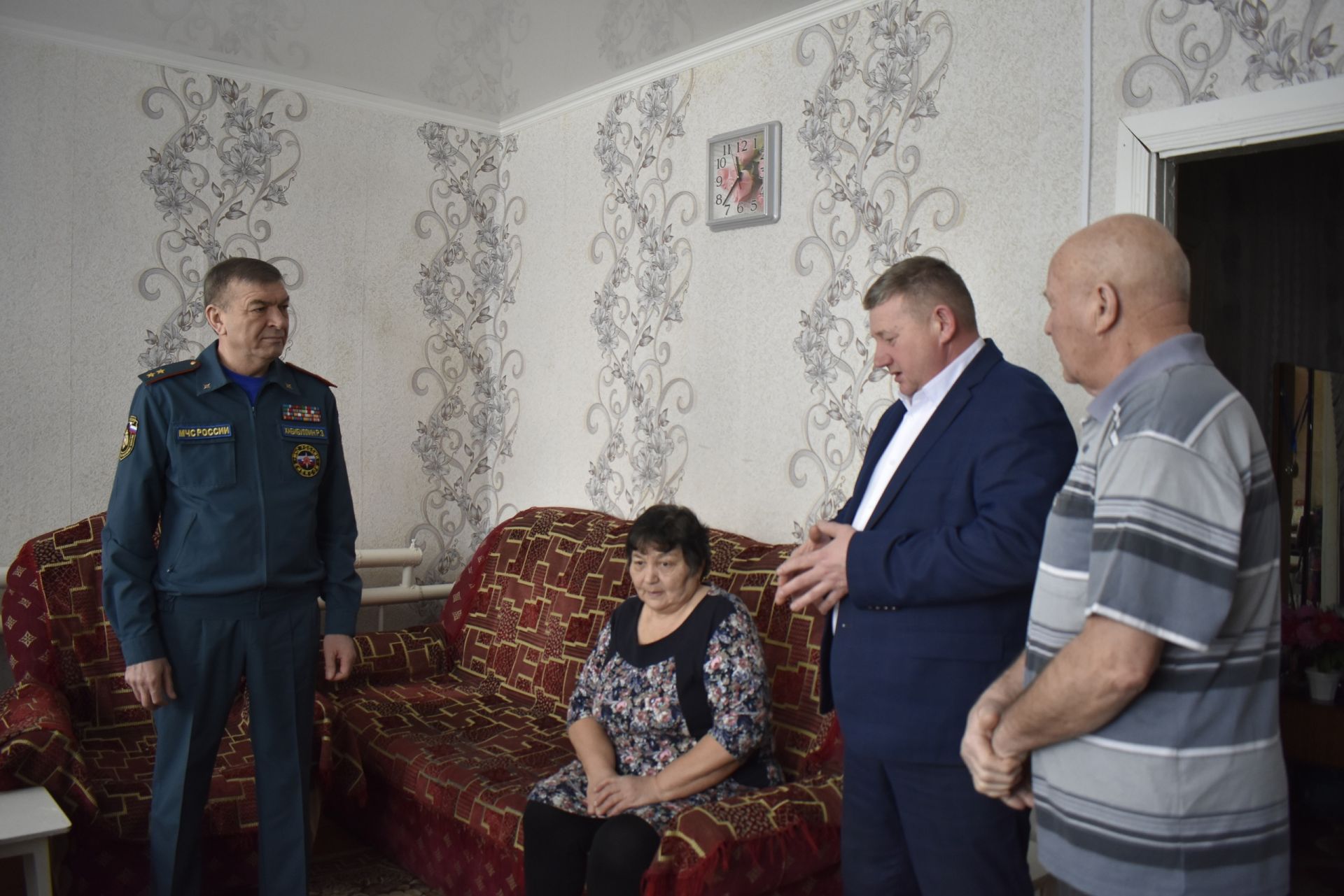 Гадәттән тыш хәлләр министры Рафис Хәбибуллин якыннары мобилизациядә булган гаиләләр белән очрашты