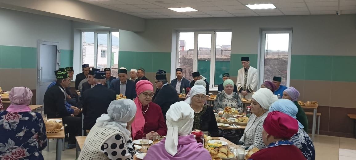 Апас аграр көллияте өлкәннәр өчен ифтар ашы оештырды