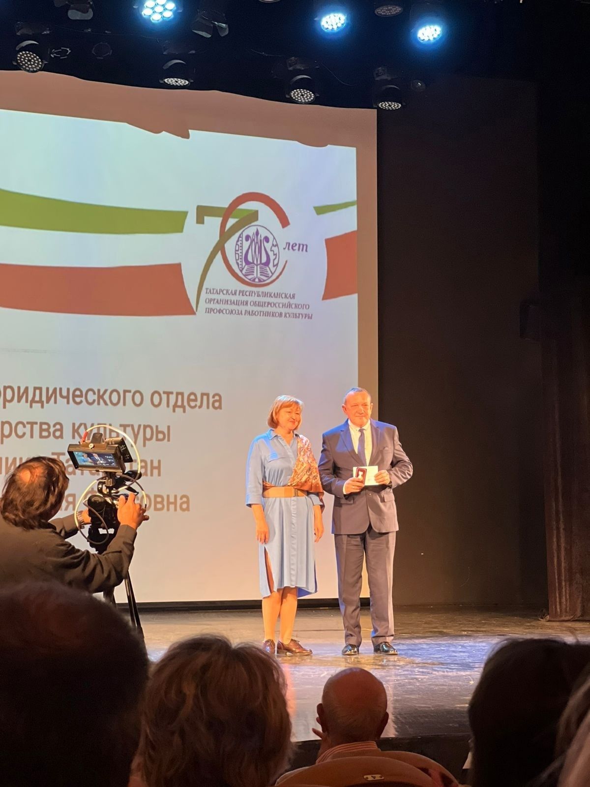 Рөстәм Зиннәтуллин “Мәдәнияттәге казанышлары өчен” билгесенә лаек