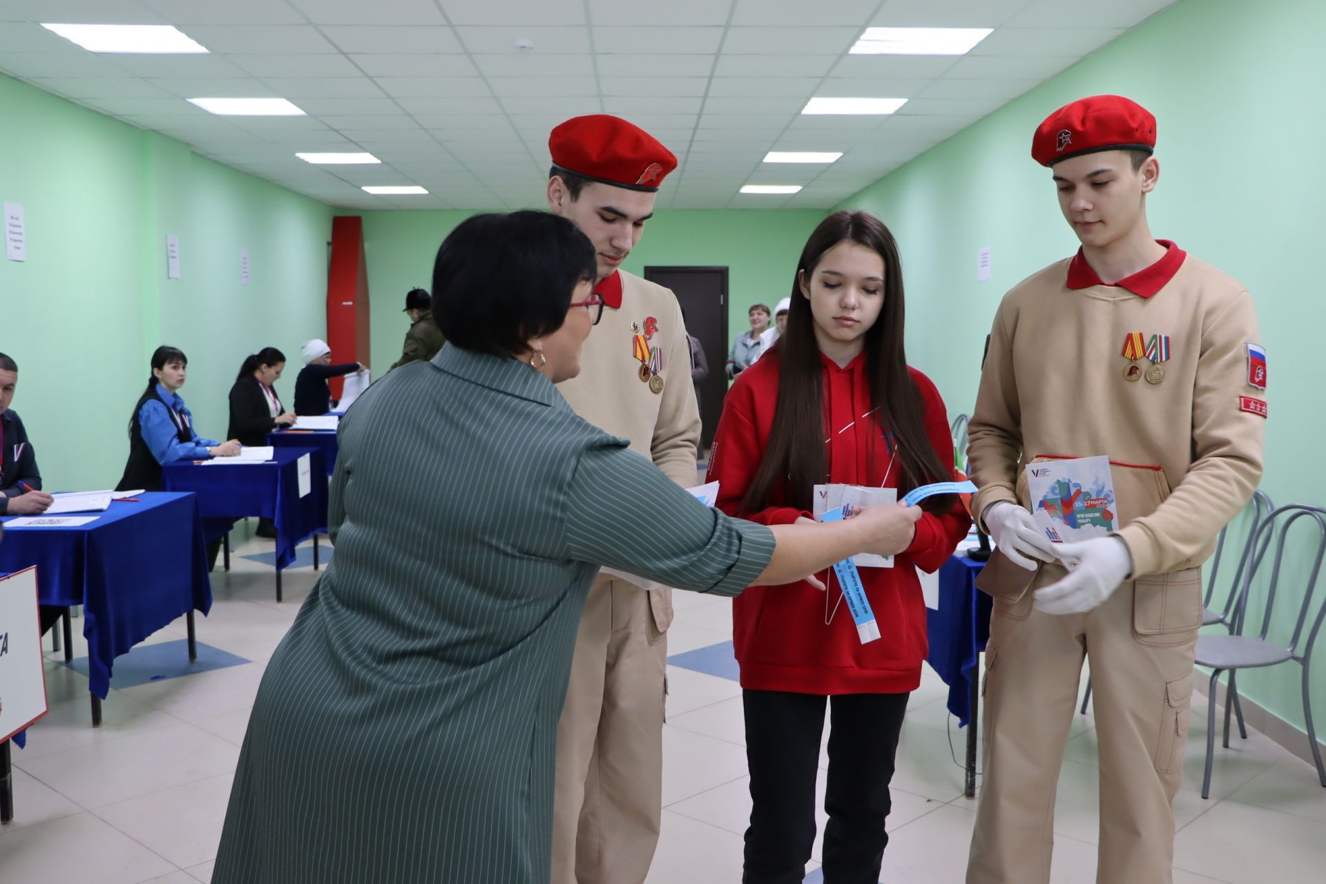 Апаста беренче сайлаучылар бүләккә лаек булды