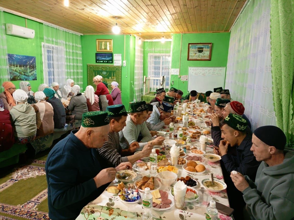 Иске Әнәледә ифтар ашы узды