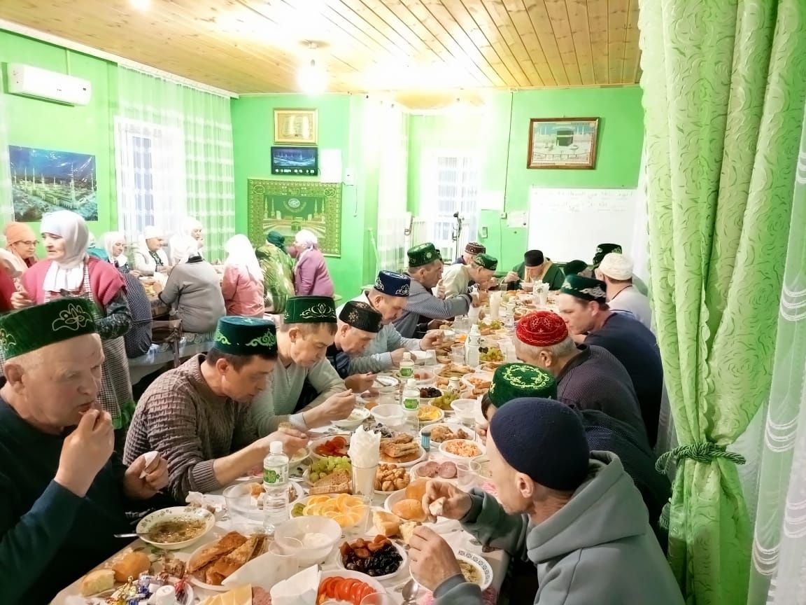 Иске Әнәледә ифтар ашы узды