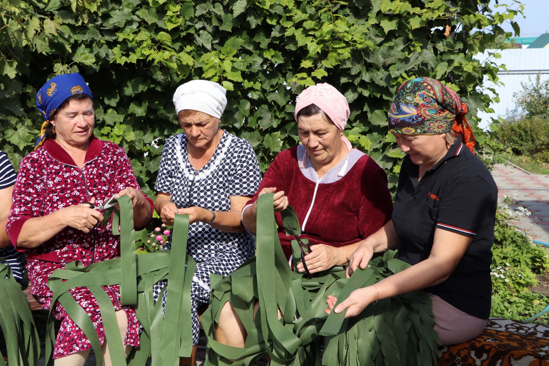 Апасның Кыр урамында яшәүчеләр кичләрен изге эшкә багышлый