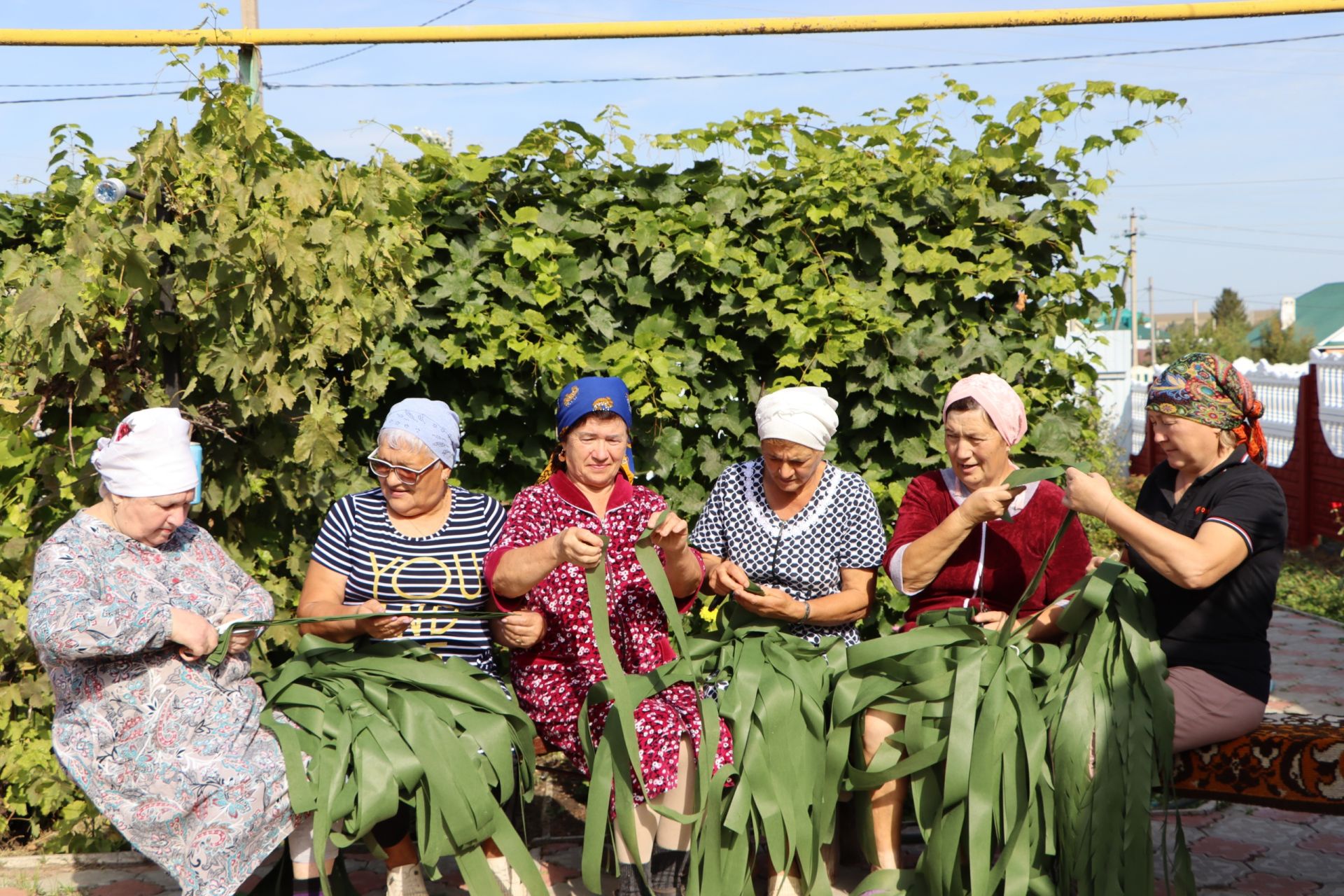 Апасның Кыр урамында яшәүчеләр кичләрен изге эшкә багышлый