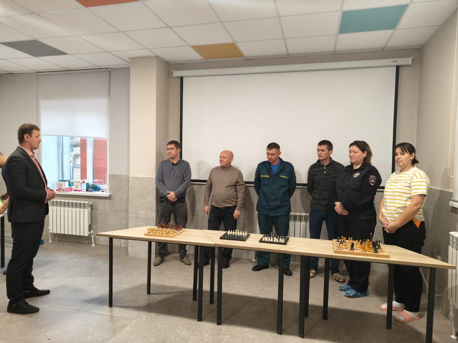 В молодежном центре «Яшьлек» - соревнования по шашкам и шахматам