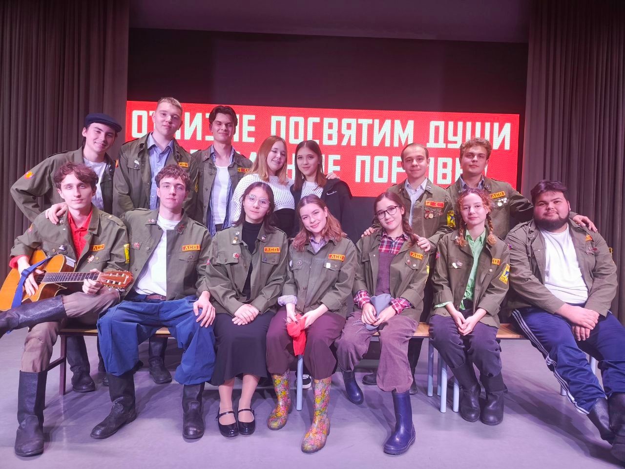 Театральный коллектив Апастовского аграрного колледжа  «Стройотрядовцы» представил спектакль «Все Мы…»