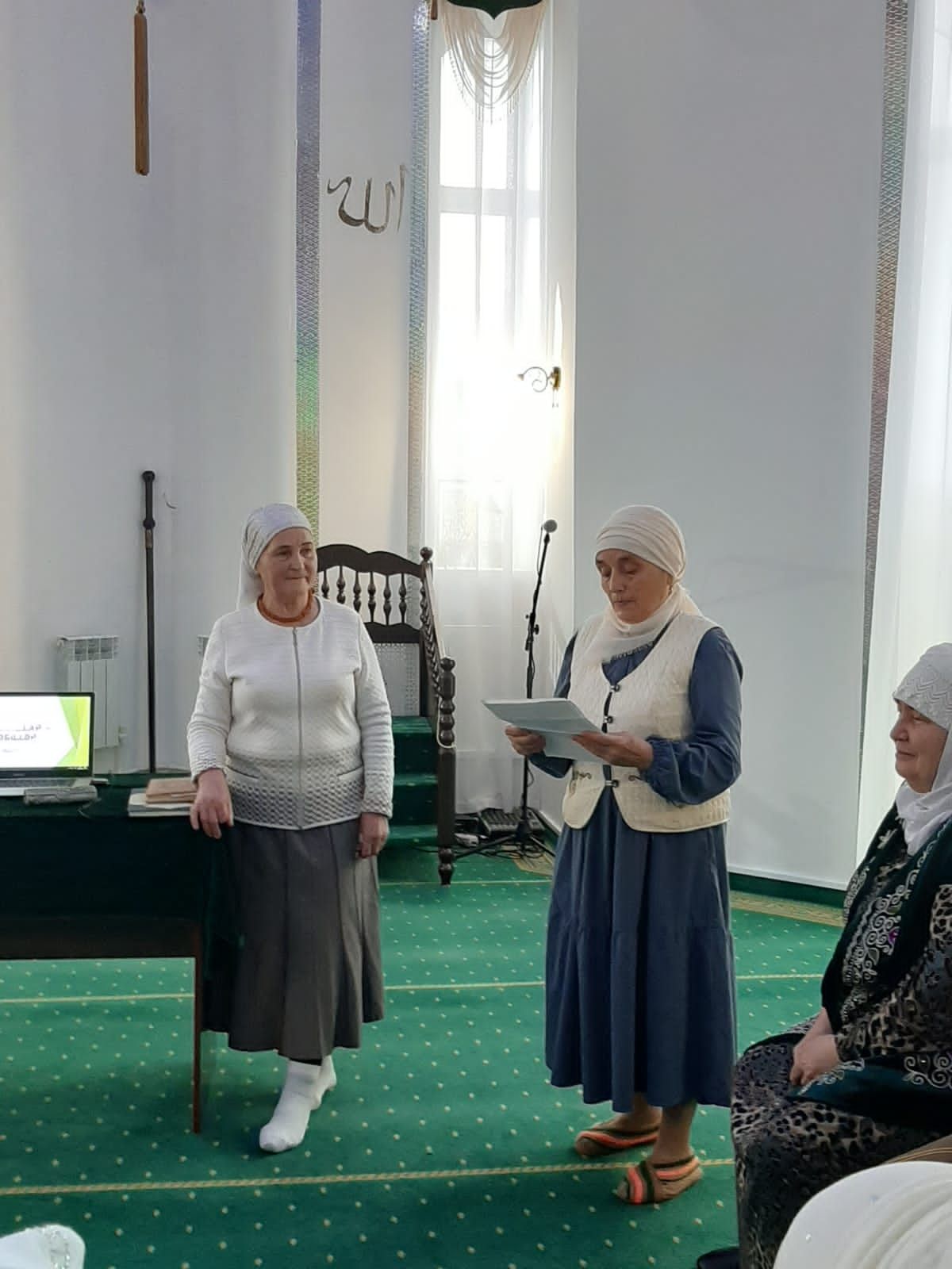 Апас “Җәмигъ” мәчетендә “Әниемнең җылы кочагы” дип исемләнгән кичә узды
