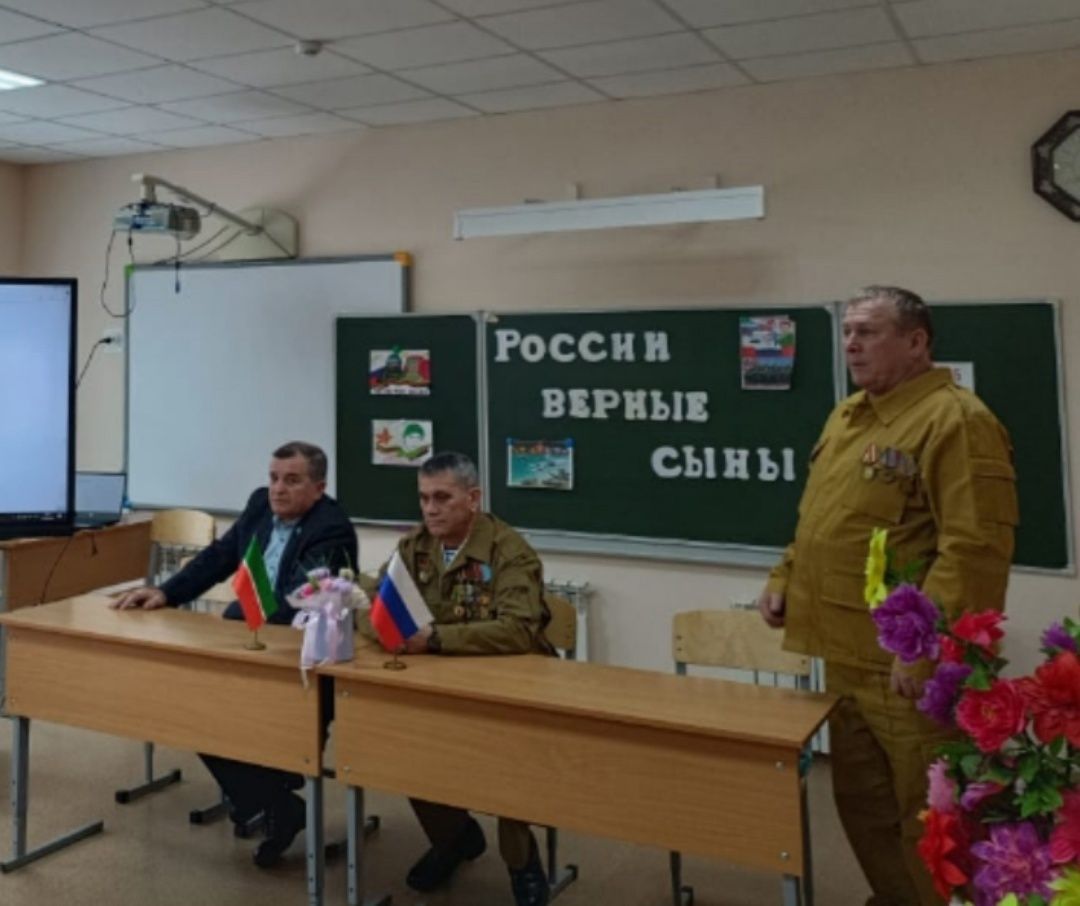 Встреча учащихся Бишевской школы с героями-афганцами