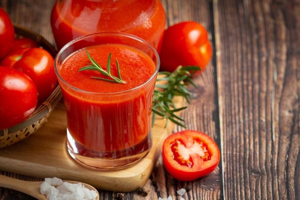 Томат суты эчәклек өчен файдалы
