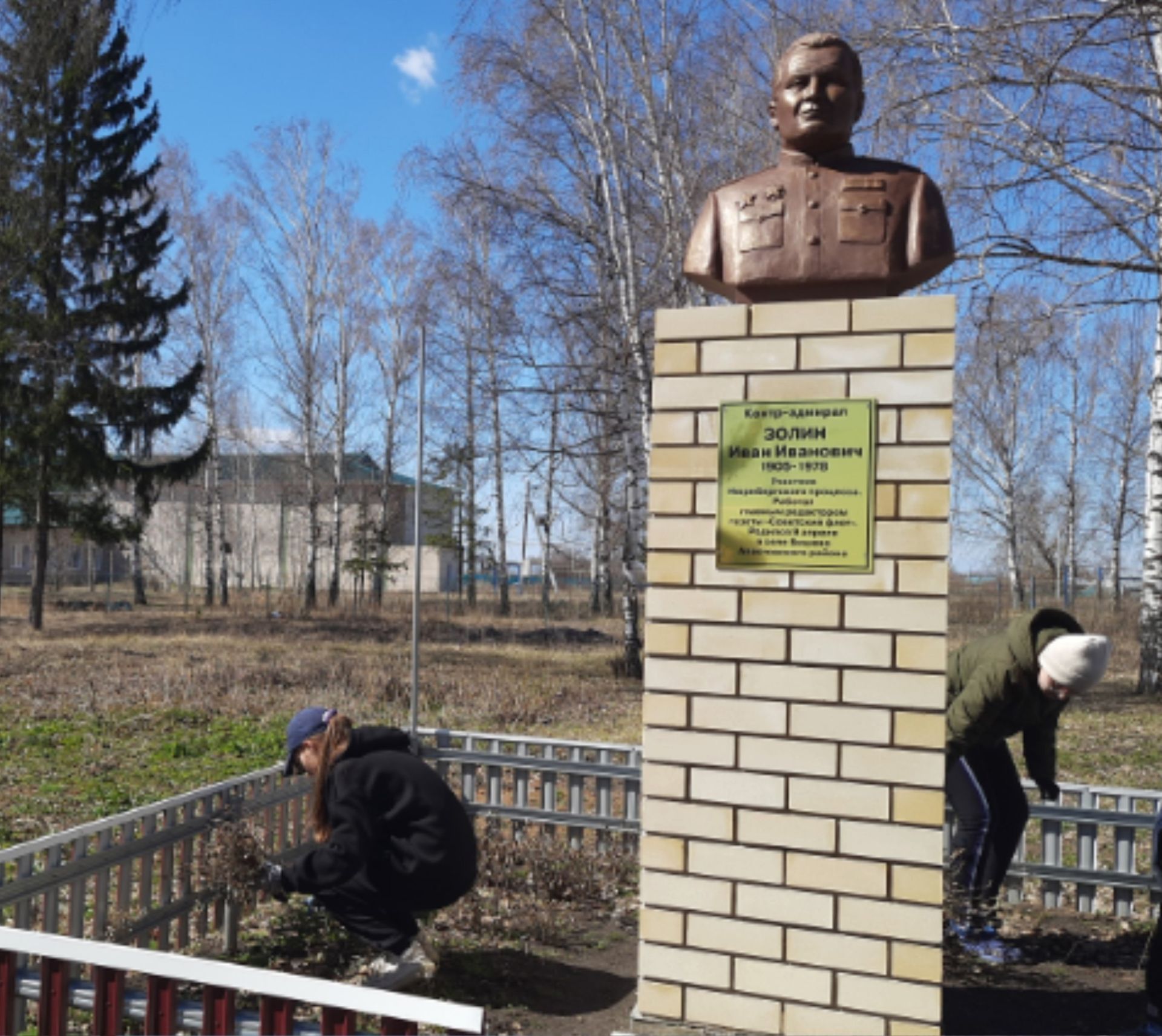 Акция «Обелиск»: Забота о памятниках и окружающей среде»
