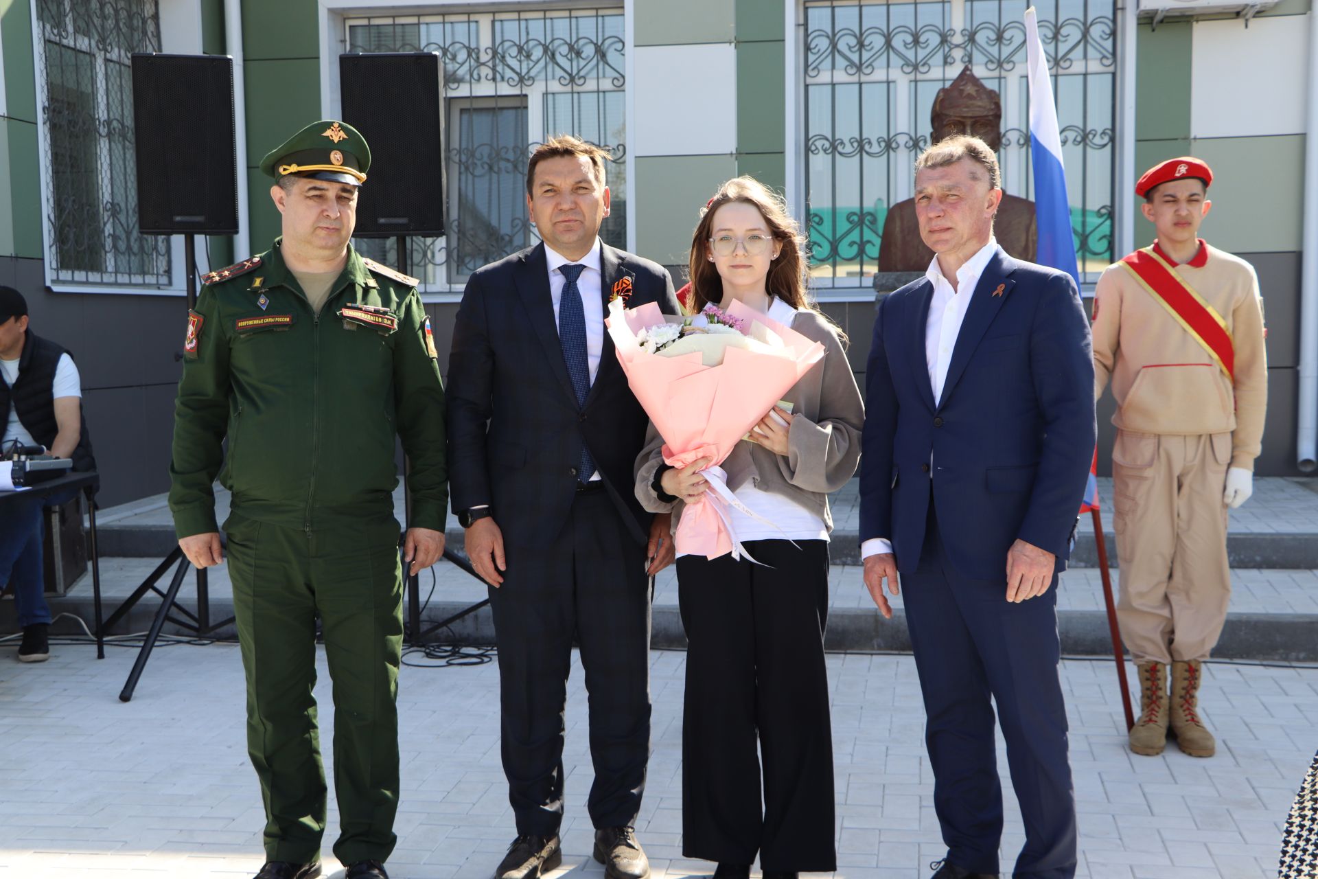 Апаста Бөек Җиңүнең 80 еллыгын каршылаган көннәрдә махсус хәрби операциядә катнашучыларның исеме горур яңгырады
