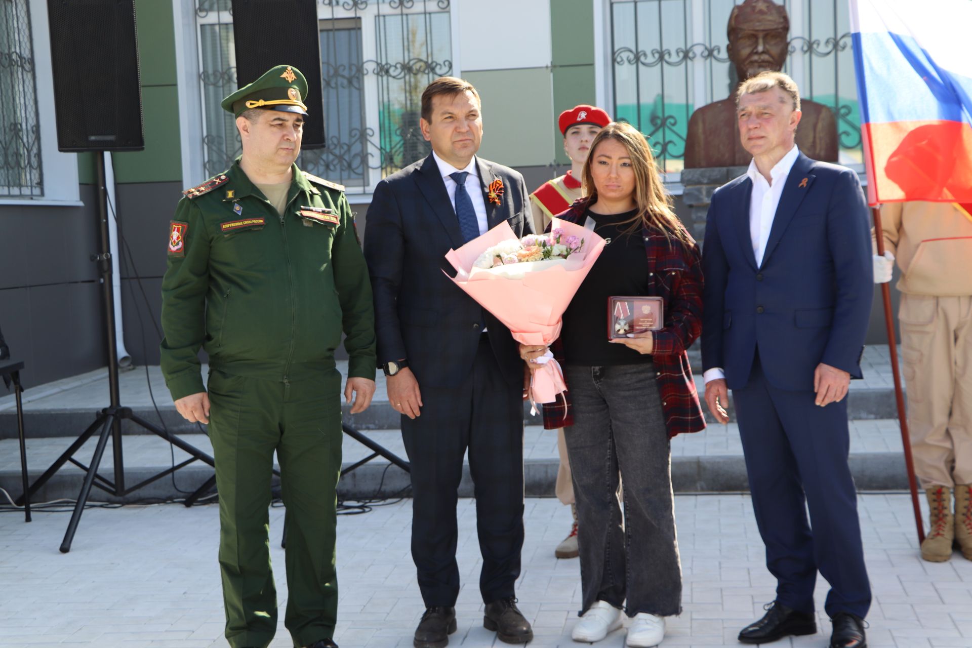 Апаста Бөек Җиңүнең 80 еллыгын каршылаган көннәрдә махсус хәрби операциядә катнашучыларның исеме горур яңгырады
