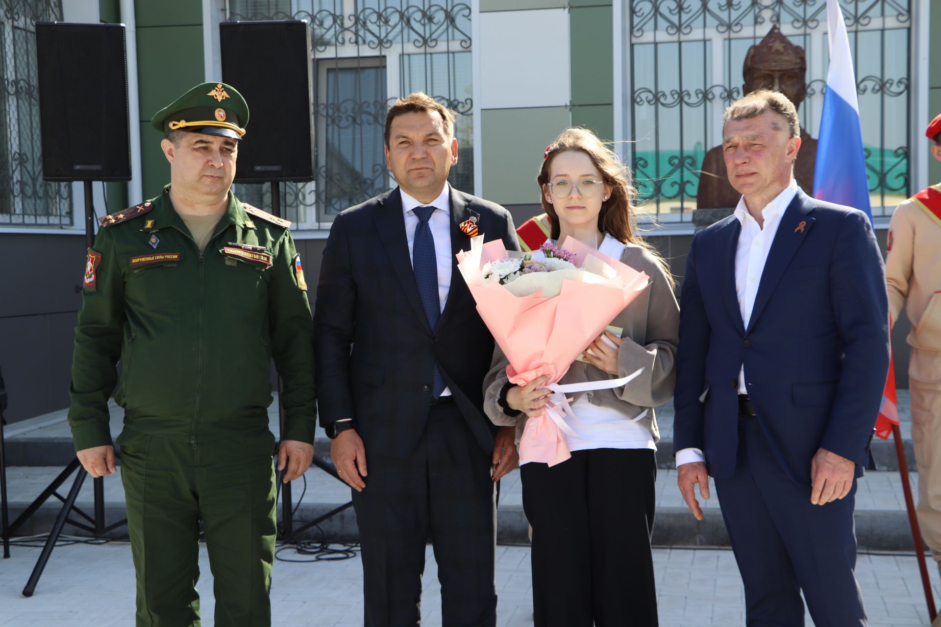 Апаста Бөек Җиңүнең 80 еллыгын каршылаган көннәрдә махсус хәрби операциядә катнашучыларның исеме горур яңгырады