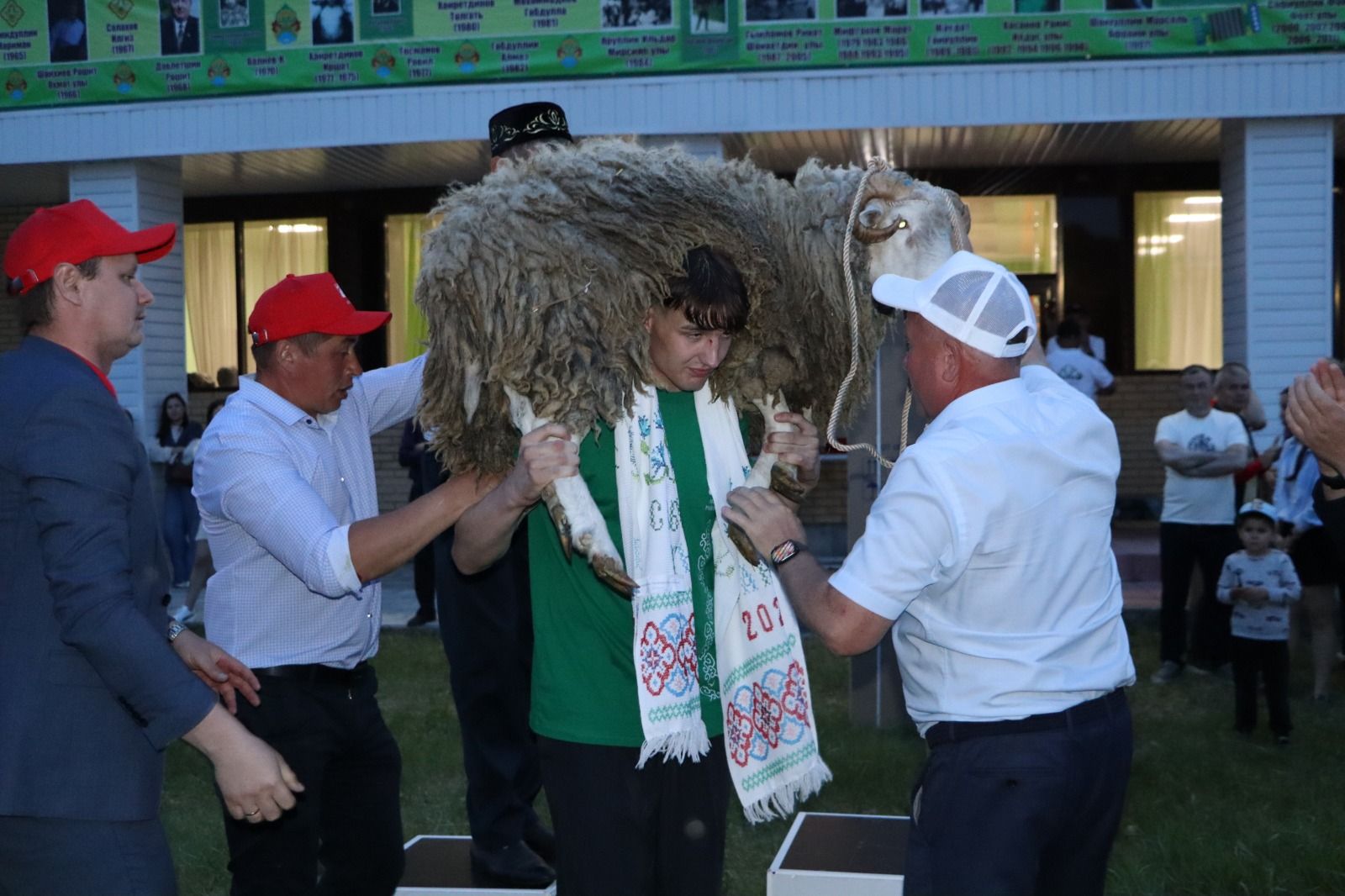 Апас Сабан туеның баш батыры билгеле