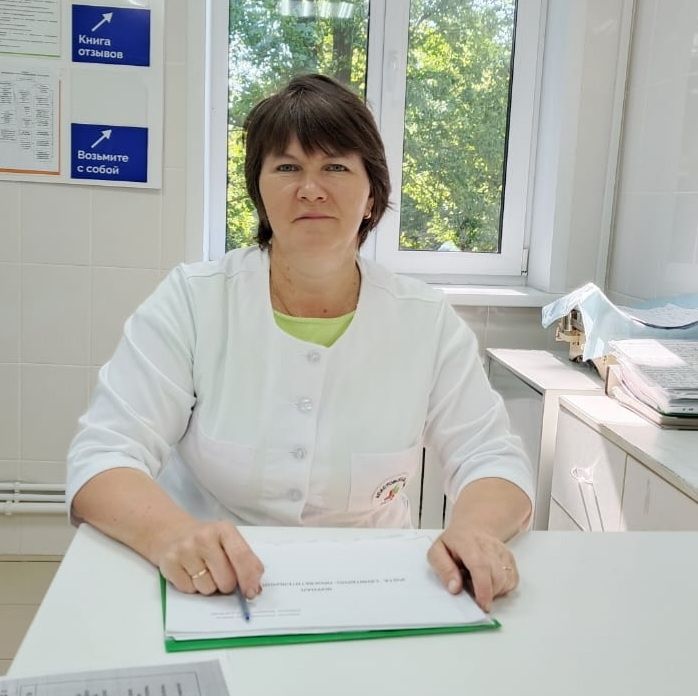 Әҗем авылы фельдшеры Гөлфия Гарипованың хезмәт стажы 26 ел булган