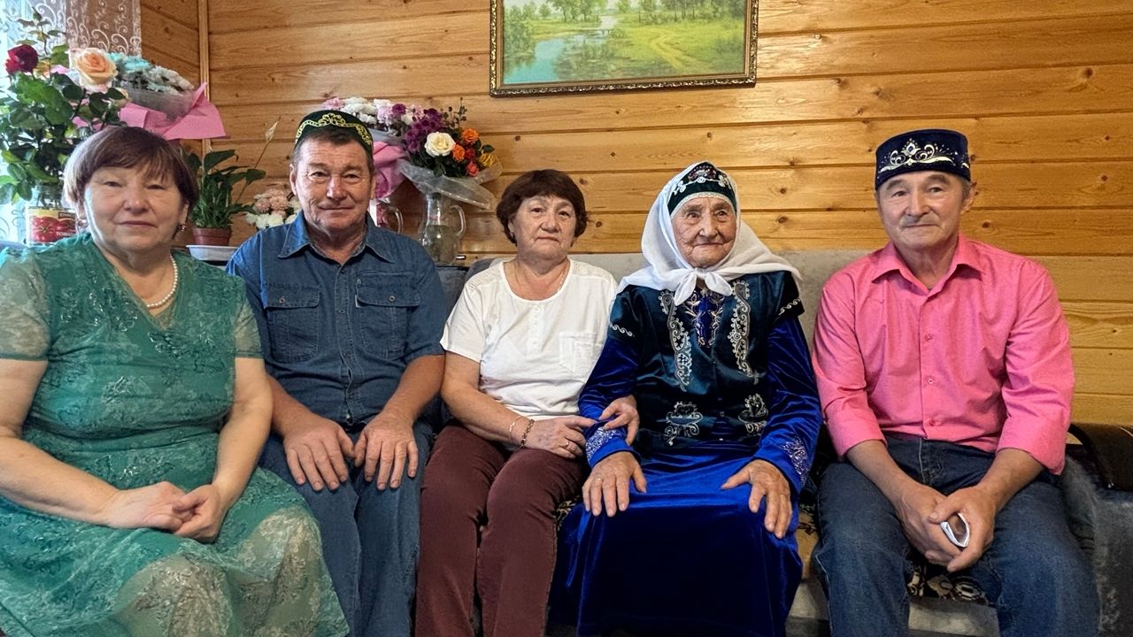 Назимә әби Рәхмәтуллина: Мин – бик бәхетле