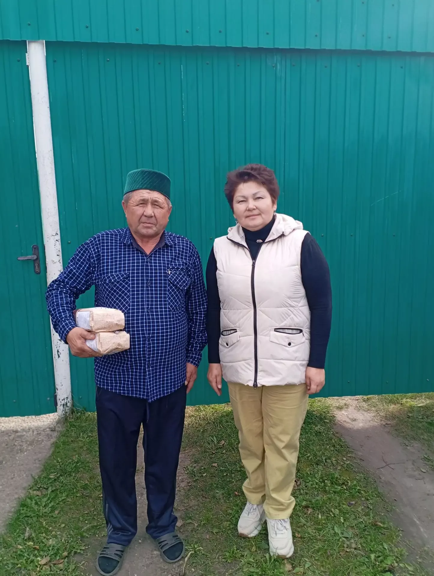 Өлкәннәргә күчтәнәчләр тапшырдылар