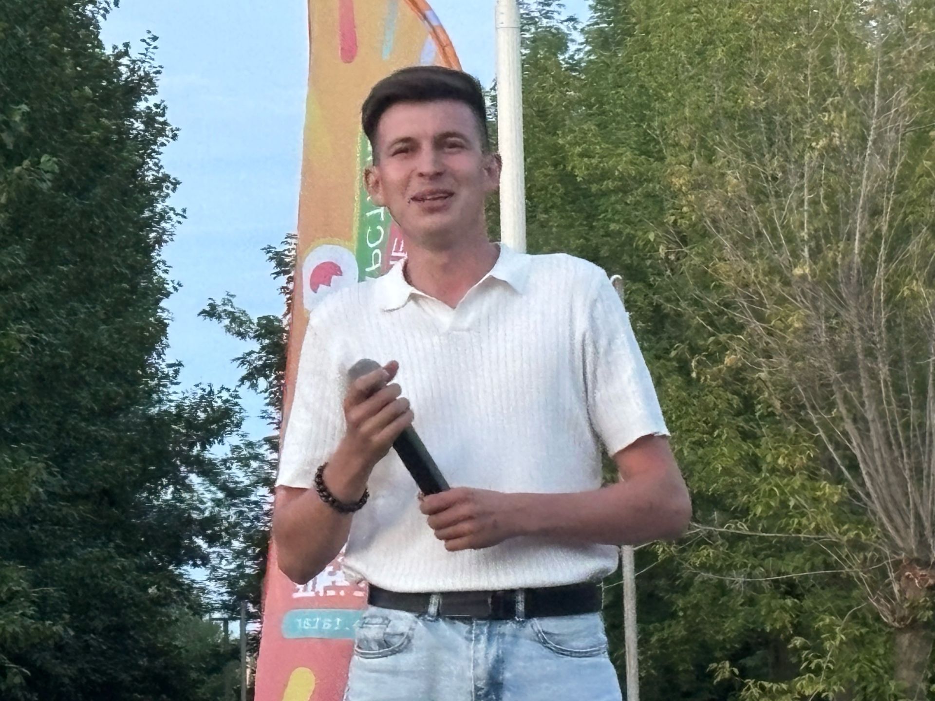 Районыбызның мәдәният хезмәткәрләре җырлы-моңлы җәйге кич бүләк итте