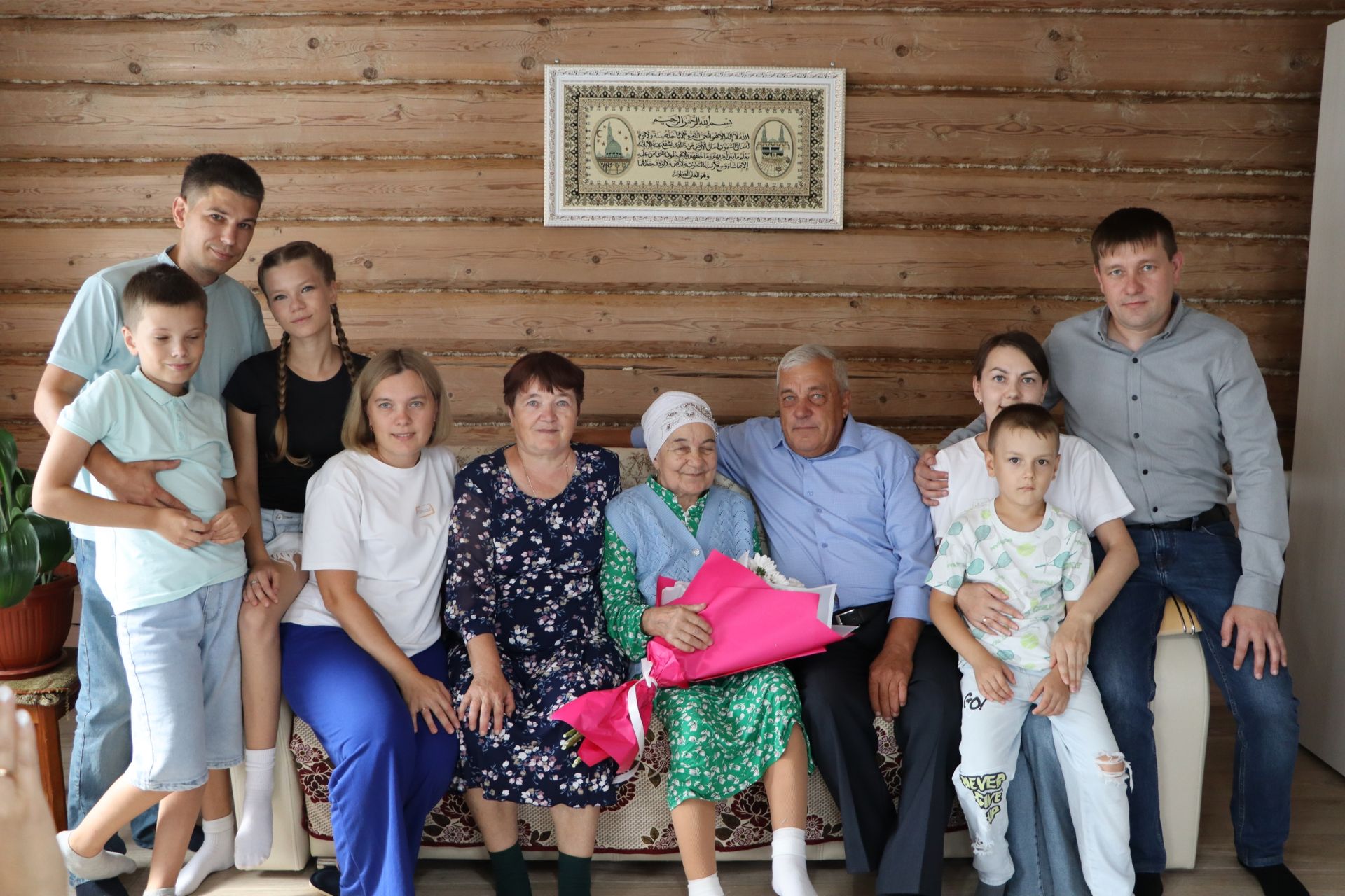 Иске Әнәле авылында яшәүче Талия әби: “Тормышымнан канәгать булып, 90 яшемә җиттем»