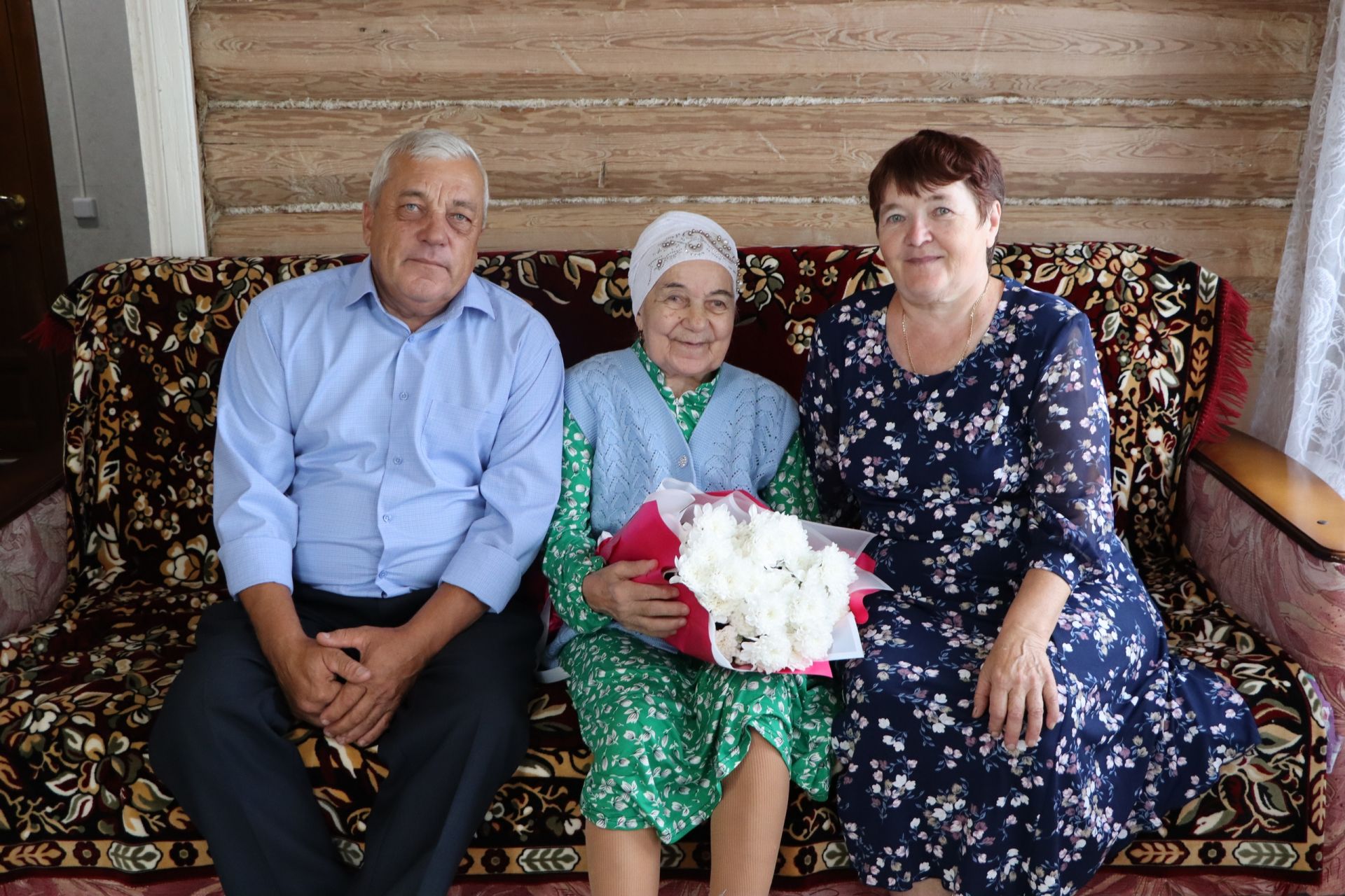 Иске Әнәле авылында яшәүче Талия әби: “Тормышымнан канәгать булып, 90 яшемә җиттем»