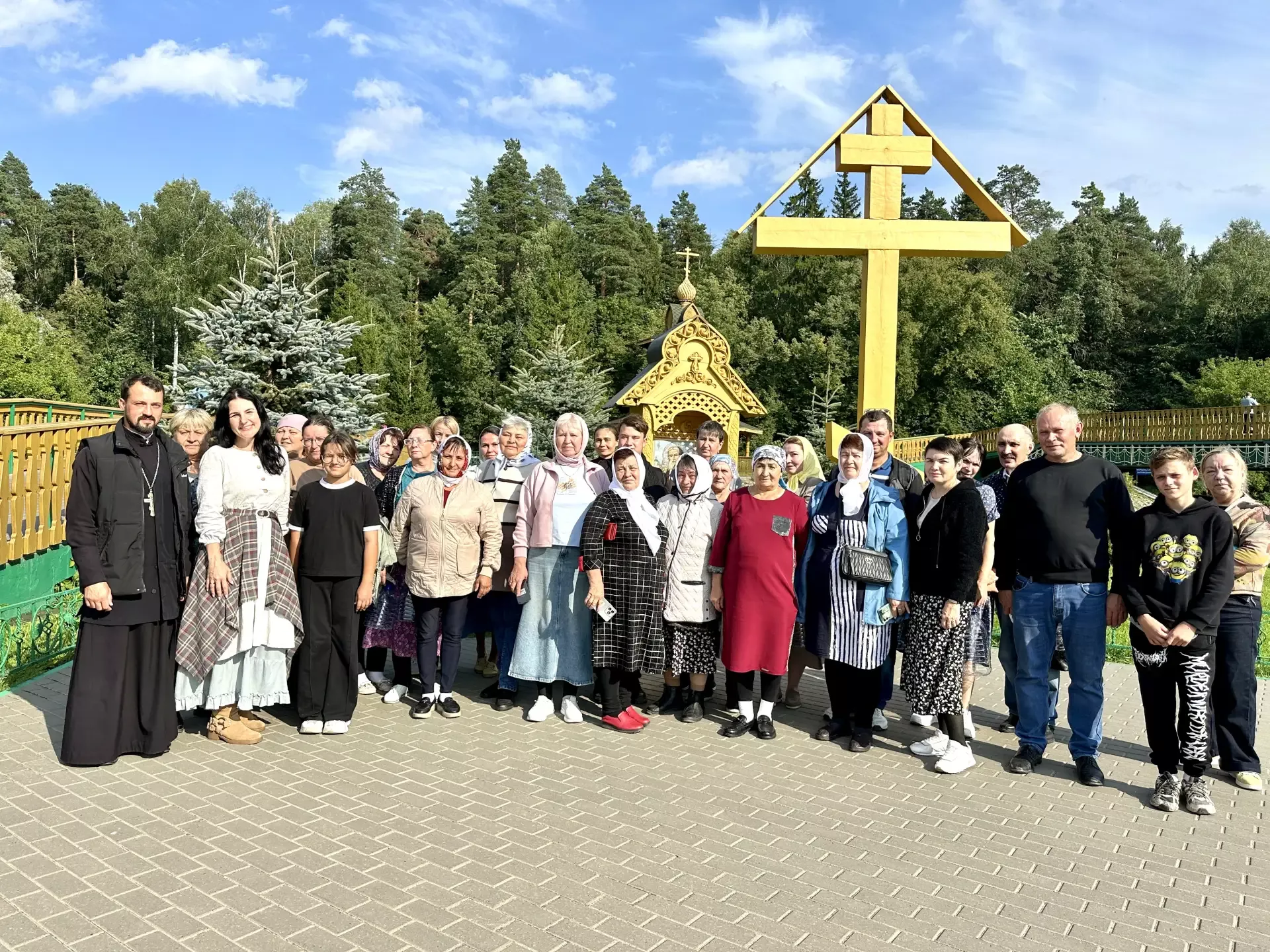Прихожане приходов Апастовского района посетили святыни Дивеево и Арзамаса