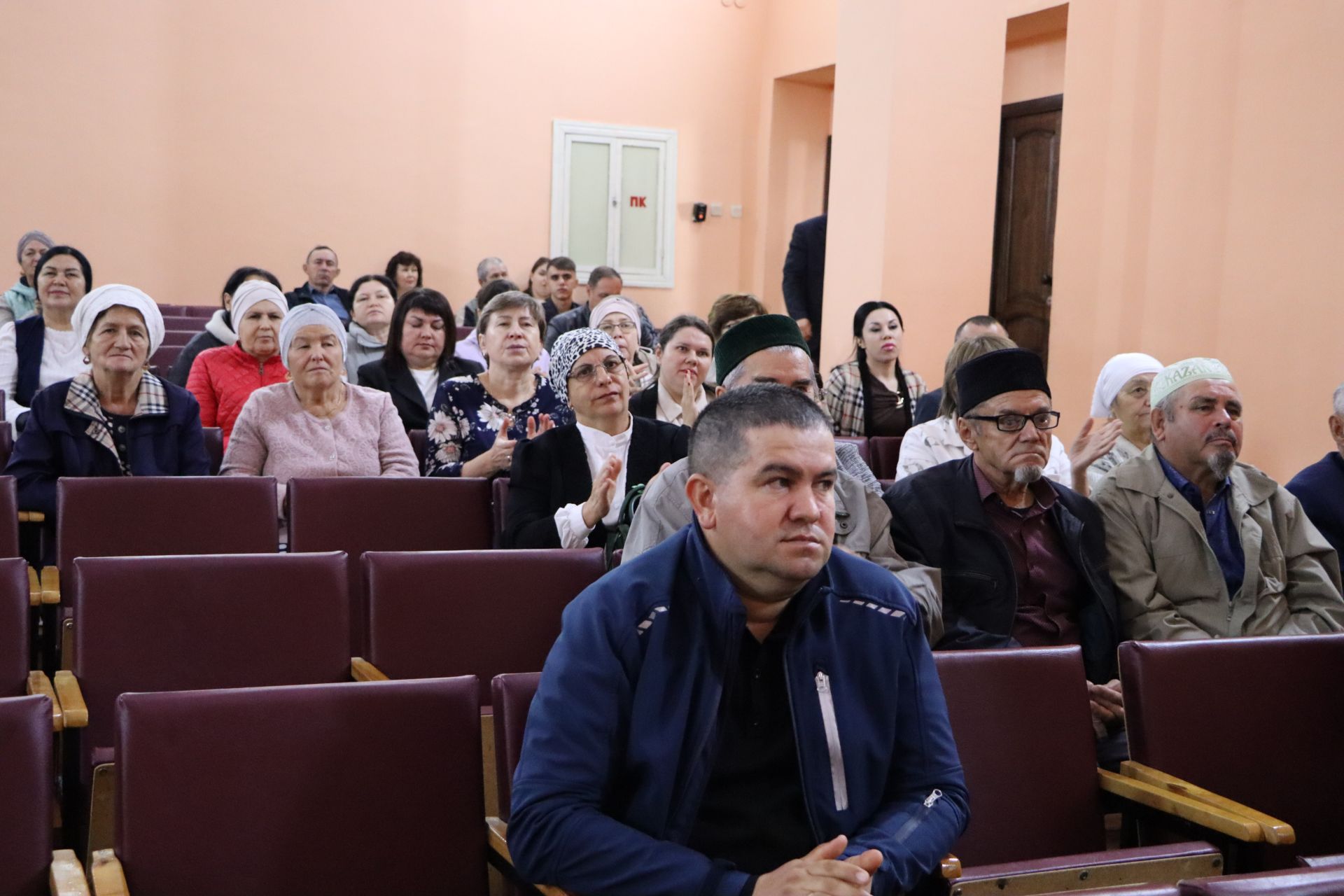 Апаста һәм Каратунда халык җыеннары узды