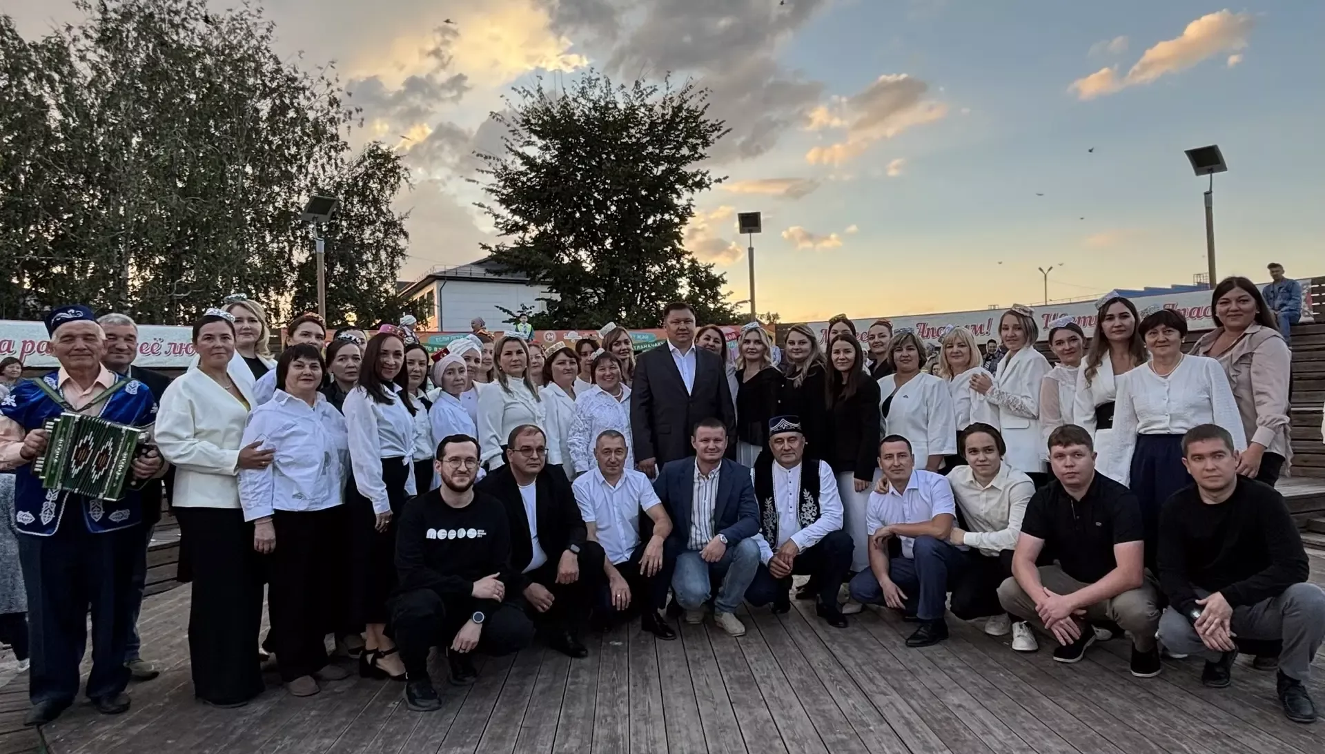 Апас Үзәк ял паркында «Районыбыз үсеше – бердәмлектә» концертлары тәмамланды