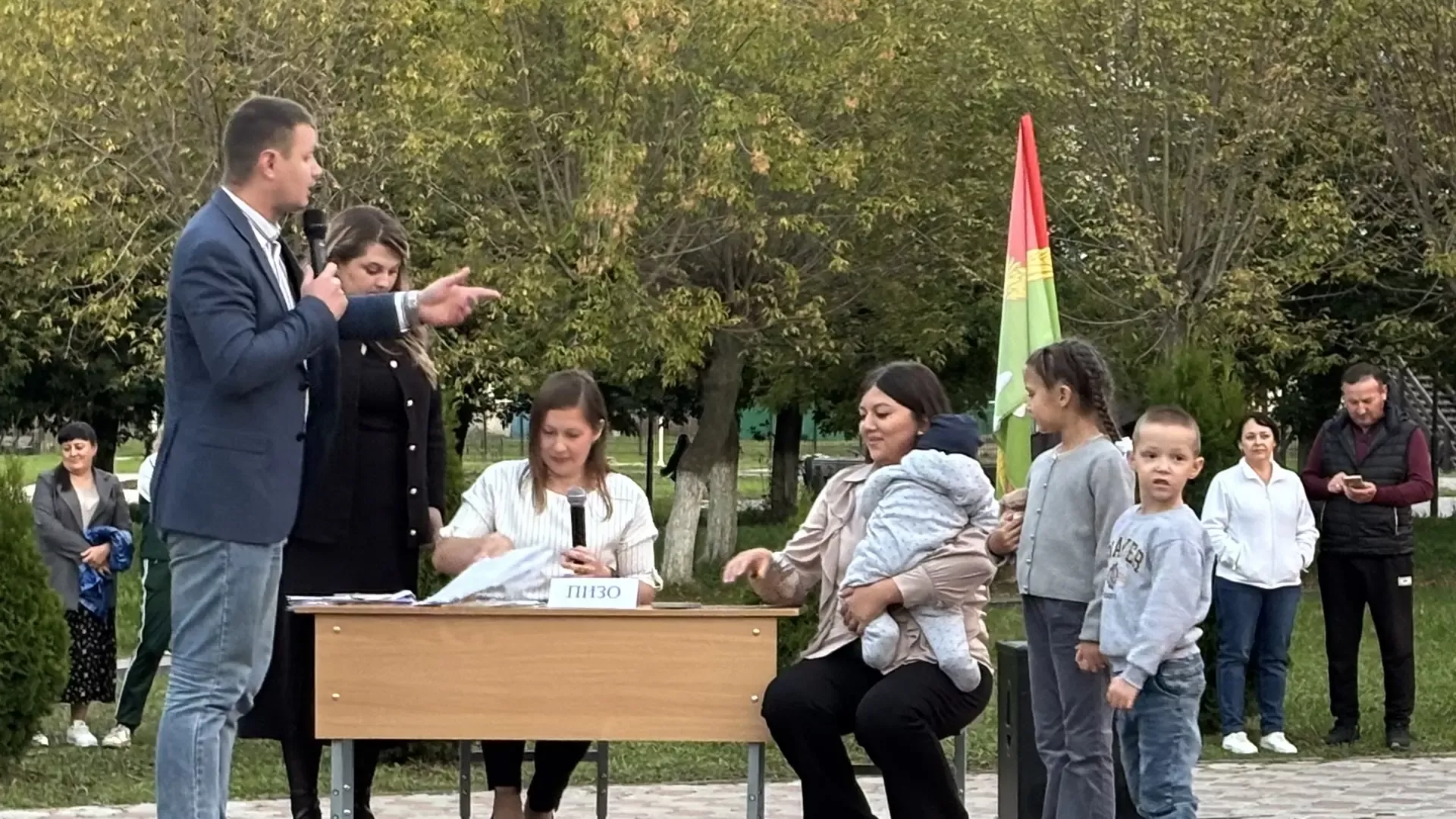 Апас Үзәк ял паркында «Районыбыз үсеше – бердәмлектә» концертлары тәмамланды