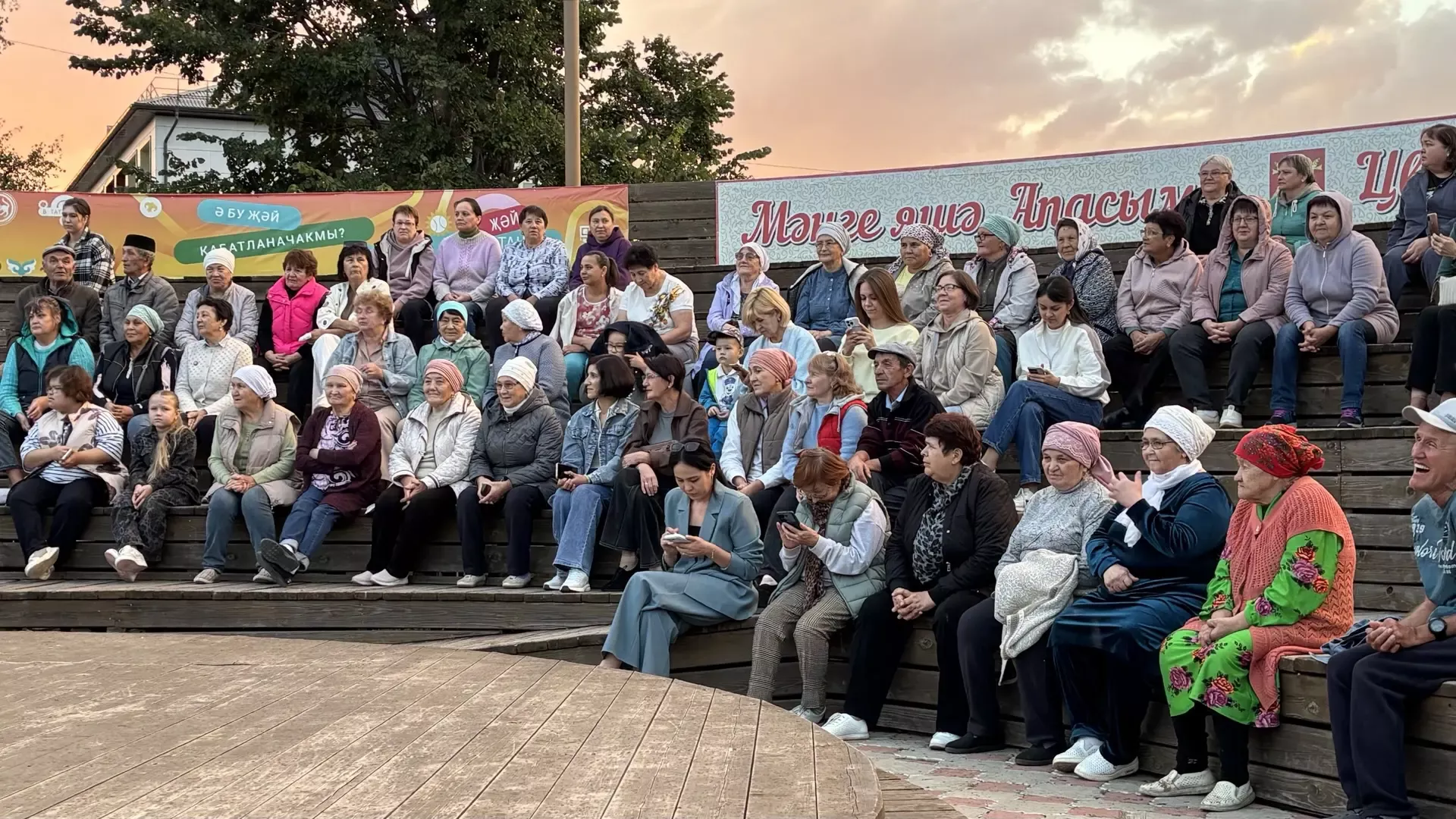 Апас Үзәк ял паркында «Районыбыз үсеше – бердәмлектә» концертлары тәмамланды
