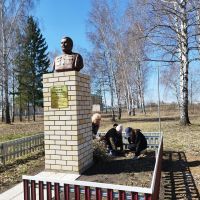 Акция «Обелиск»: Забота о памятниках и окружающей среде»