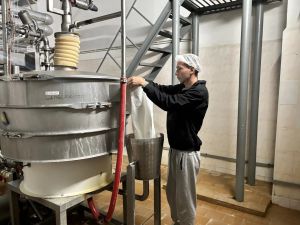 Районда хезмәт коллективларында очрашулар узды