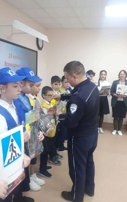 17 ноября, в МБОУ «Бишевская СОШ » прошло мероприятие, посвящённое Всемирному Дню жертв