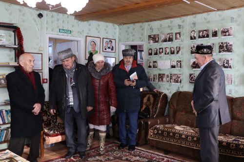 О6и живут в стихах и песнях