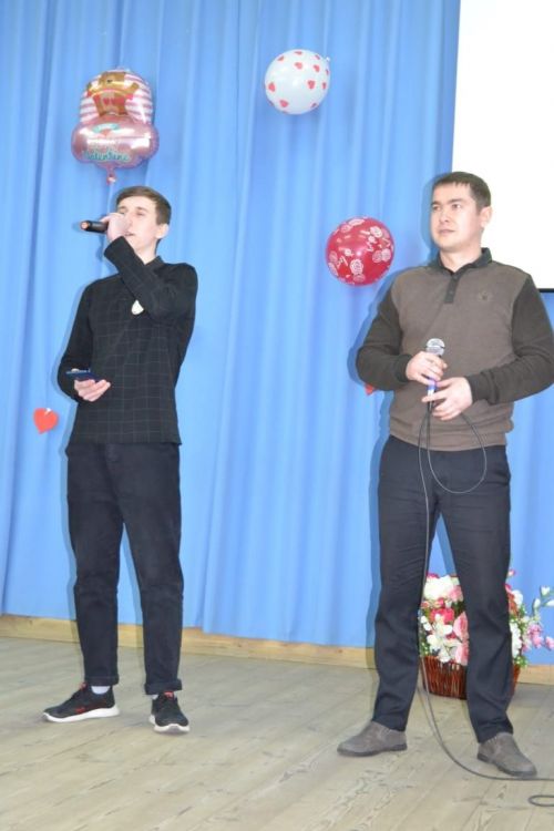 Аграр көллият сәхнәсендә парлы җырчылар чыгыш ясады