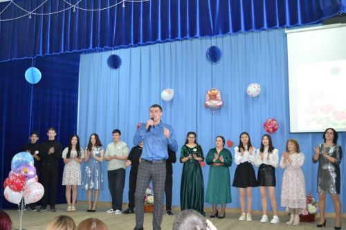 Аграр көллият сәхнәсендә парлы җырчылар чыгыш ясады