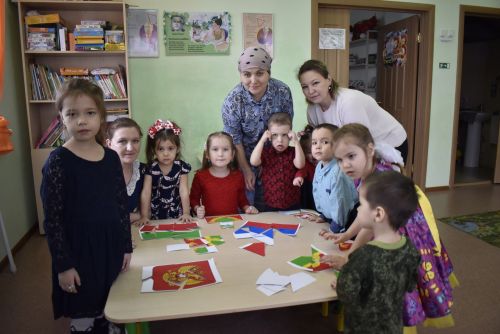 Иске Әнәле балалары “Кайтырга вәгъдә бирәм” акциясенә кушылды