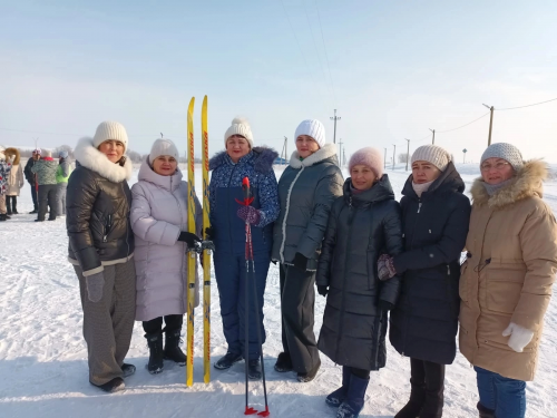 Апаста муниципаль хезмәткәрләр чаңгы юлына басты