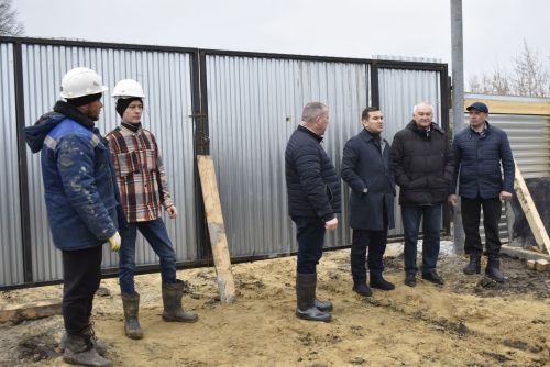 Апаста ябык футбол манежы төзелә