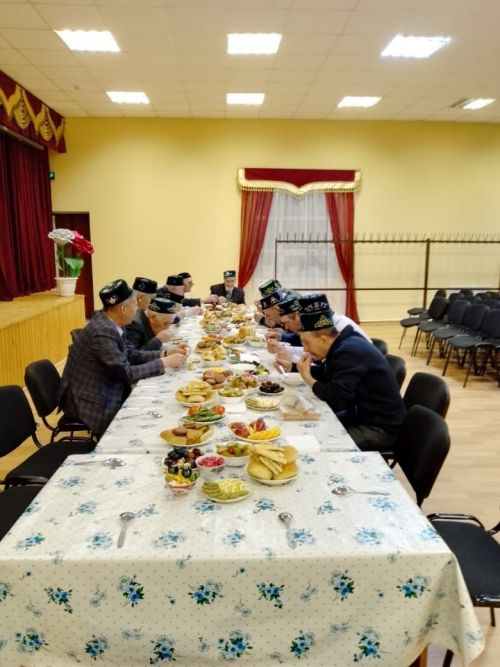Апаста Рамазан ае дәвам итә