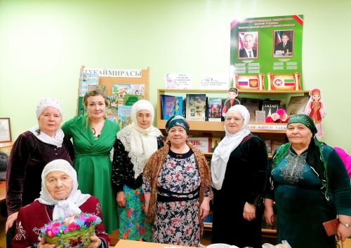Если хочешь сохранить язык, прошлое нашего народа, надо изучать его историю, традиции, беречь. В связи с этим в Староюмралинском доме культуры и библиотеке организуются различные мероприятия