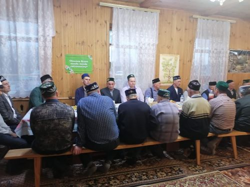 Апаста изге Рамазан ае дәвам итә