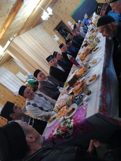 Апаста изге Рамазан ае дәвам итә